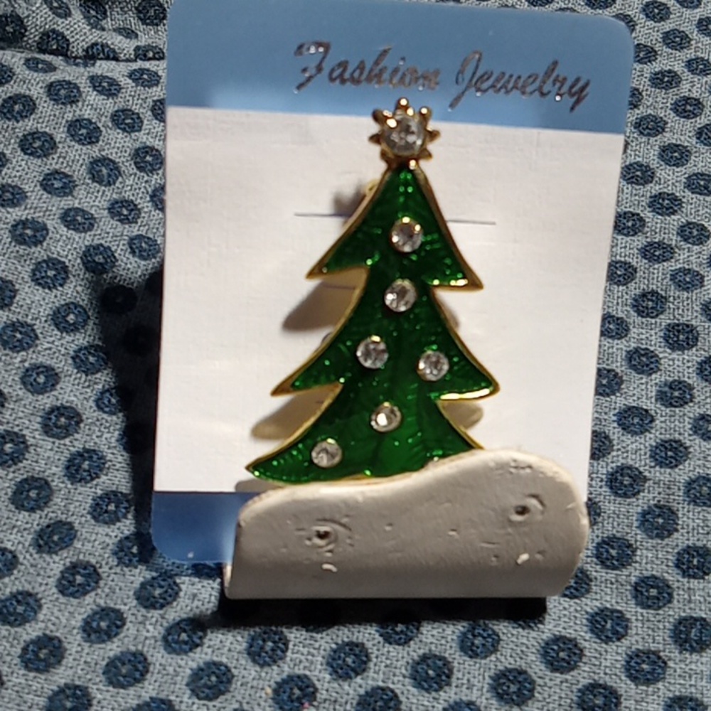 Christmas tree brooch